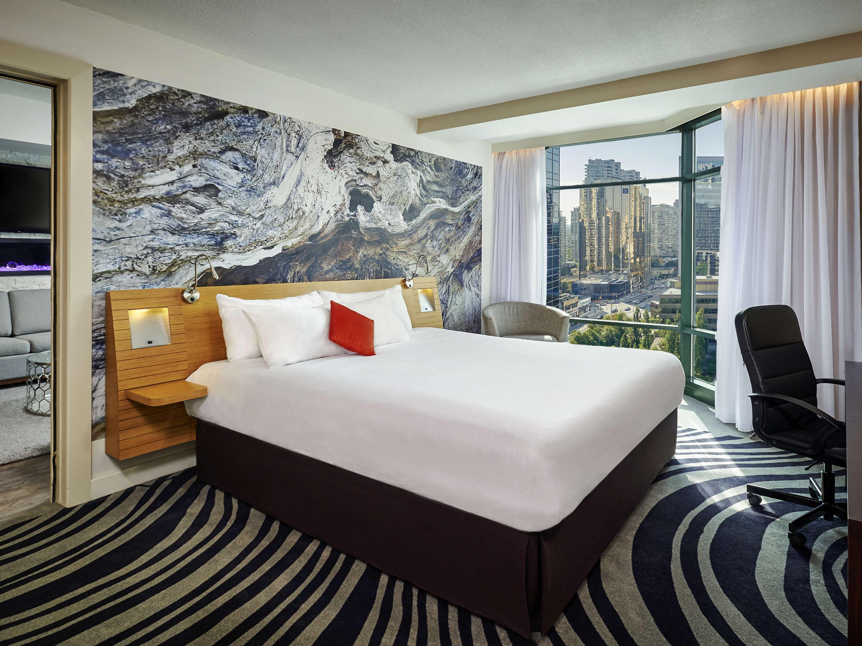 Novotel Toronto North York Экстерьер фото