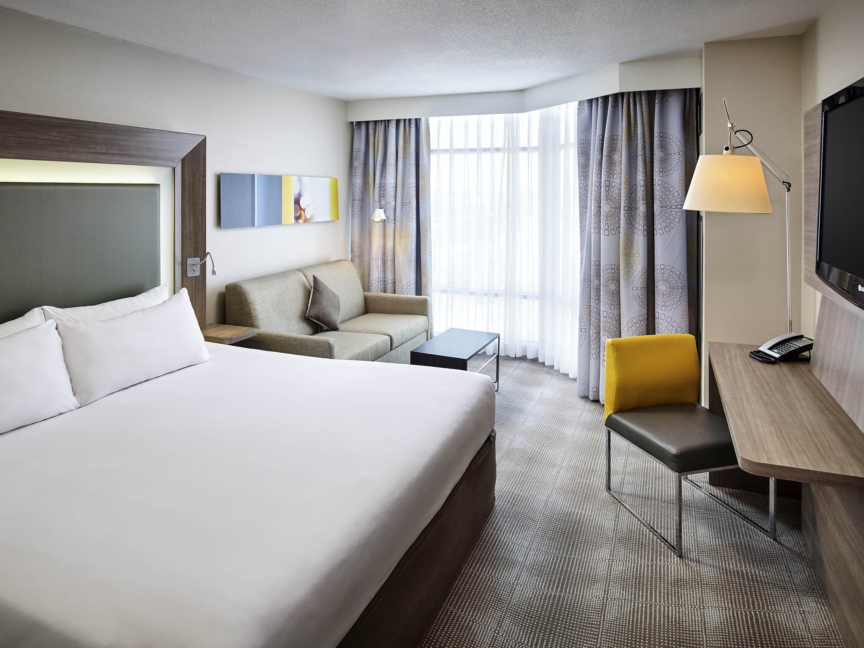 Novotel Toronto North York Экстерьер фото