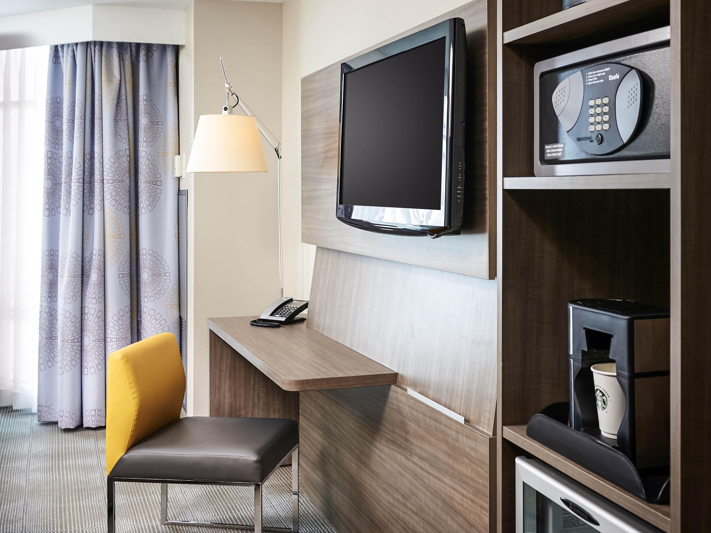Novotel Toronto North York Экстерьер фото