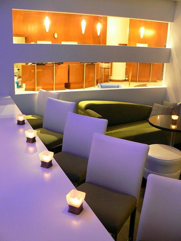 Novotel Toronto North York Экстерьер фото