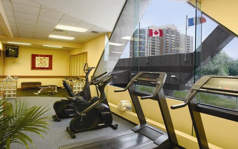 Novotel Toronto North York Экстерьер фото