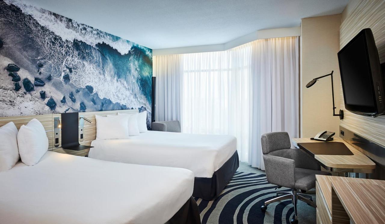 Novotel Toronto North York Экстерьер фото